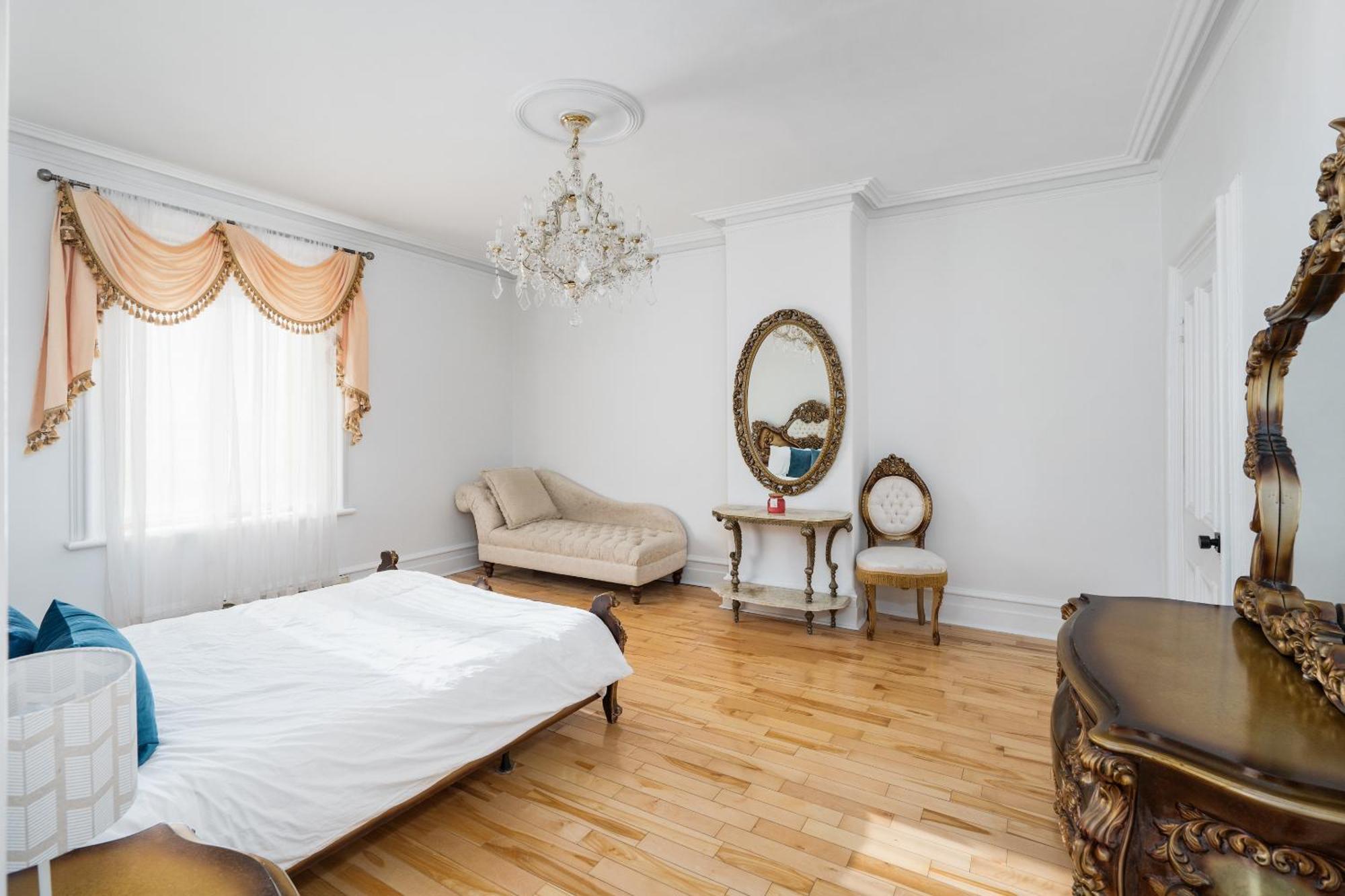 Centennial 6-Bedroom Waterfront Palace Sleeps 14 Montréal Dış mekan fotoğraf